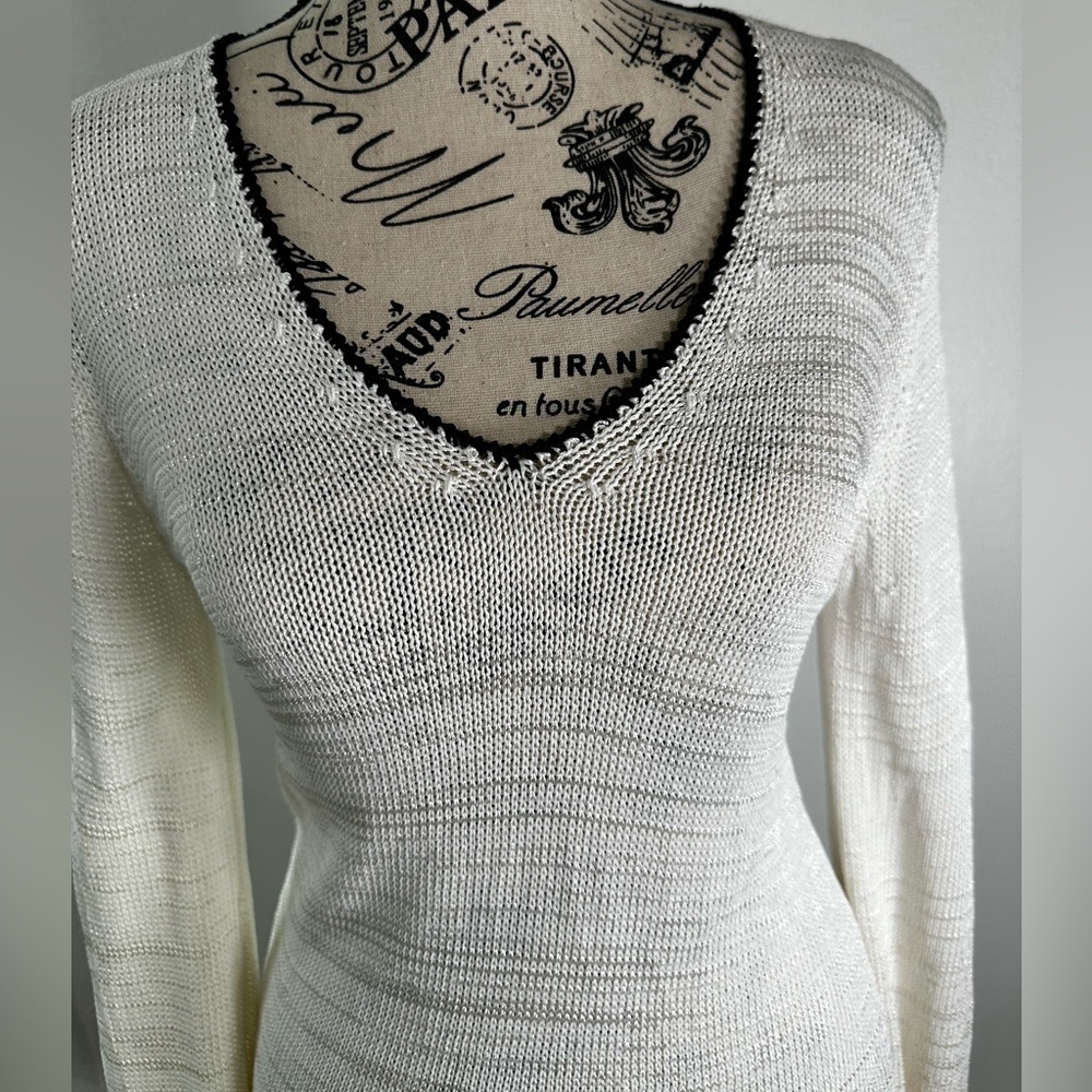 Elie Tahari Sweater White V Neck Black Trim Size Small Beige - Picture 3 of 8